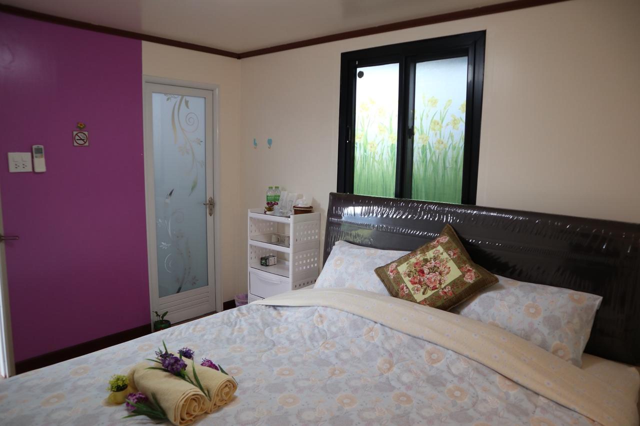 4 Seasons Mini House Hotel นครศรีธรรมราช ภายนอก รูปภาพ